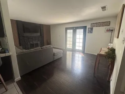 1335 Robin Street photo 2