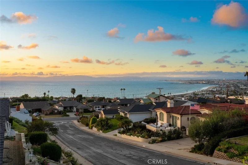 420 Via Malaga, Redondo Beach, CA 90277