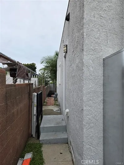 1714 E San Marcus photo 2