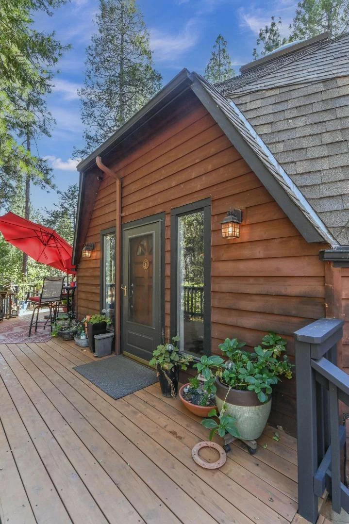 Photo 2 of 20175 E Pine Drive