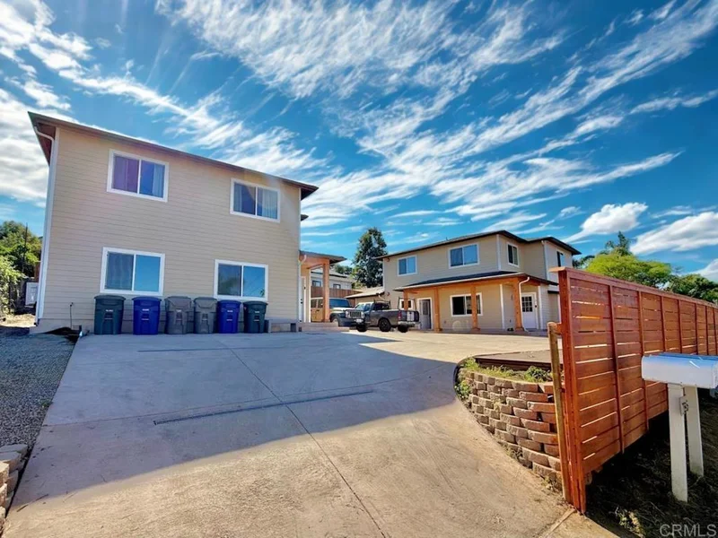 785 Lemon Avenue 1-4, Vista, CA 92084