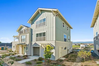 413 Annie Drive photo 2