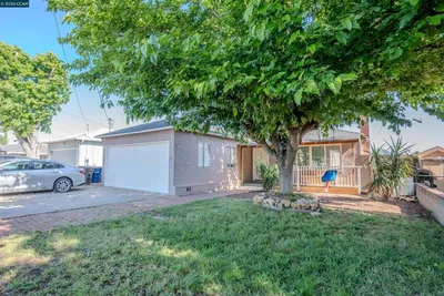 52 Bell Dr photo 2