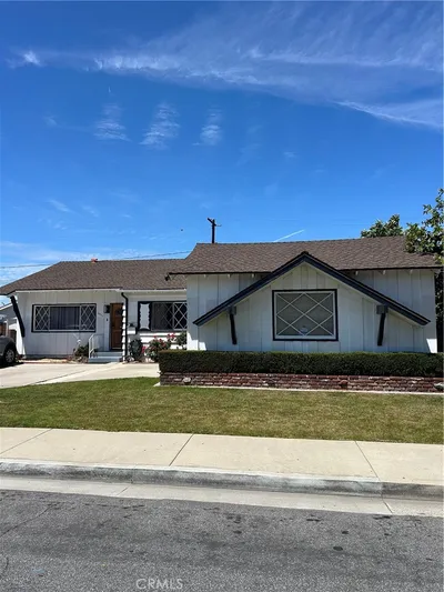 10135 Nichols Street photo 2