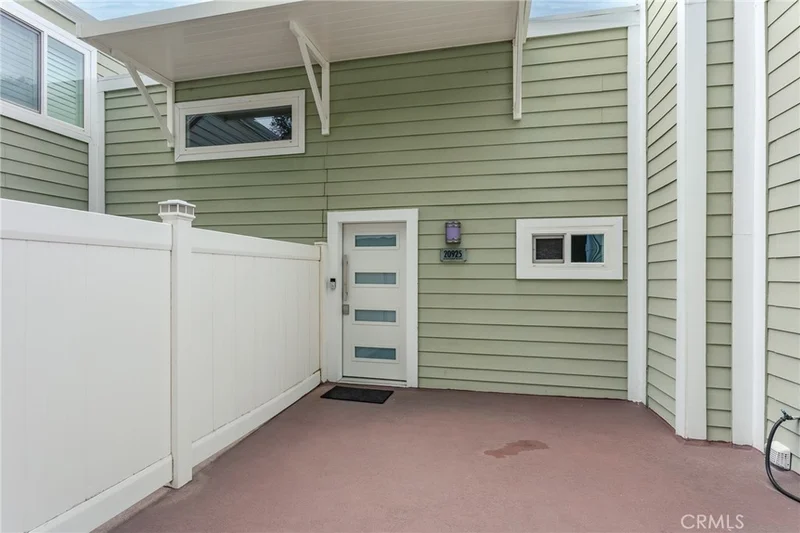 Photo 2 of 20925 Almazan Road
