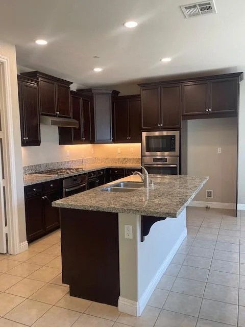 73629 Vermeer Way photo 2
