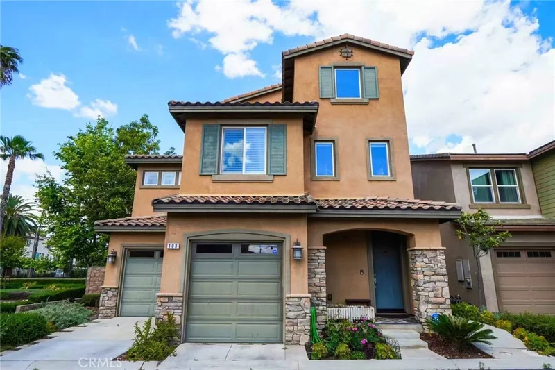 103 Cambria photo 2