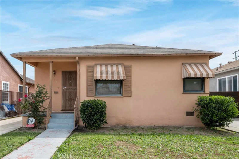 2738 Thurman, Los Angeles, CA 90016