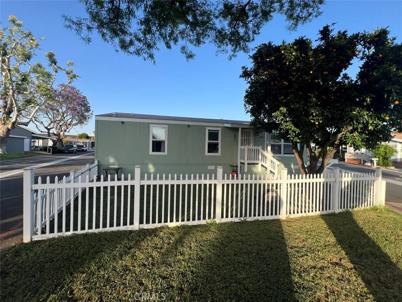 105 Balboa, Tustin, CA 92780