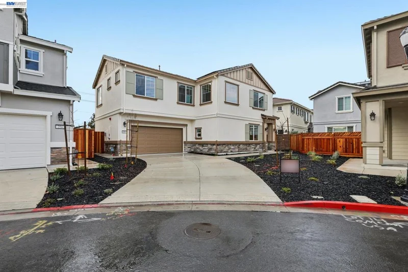 208 Mindy Way photo 2