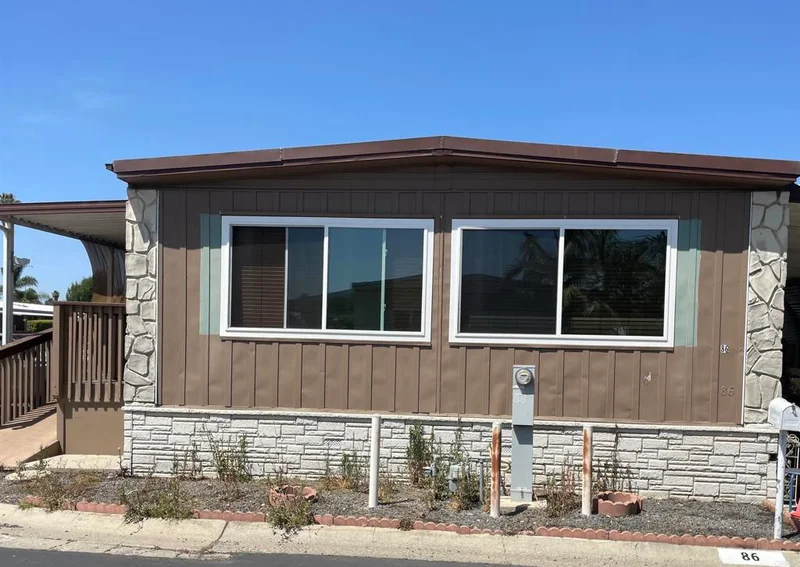 1010 Bobier, Vista, CA 92084