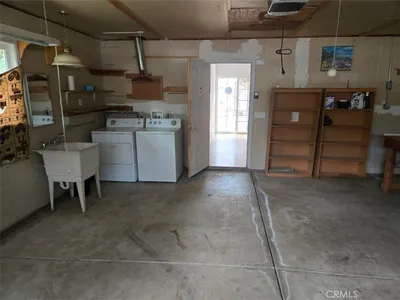 5532 Pine Avenue photo 2