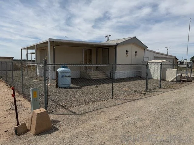 1405 York Road photo 2