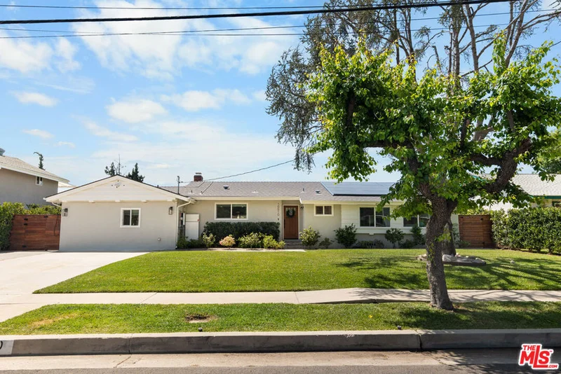 Photo 2 of 10510 Kurt Street
