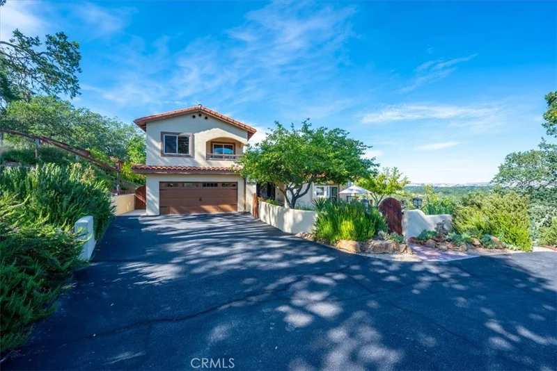 Photo 2 of 10662 Santa Ana Road