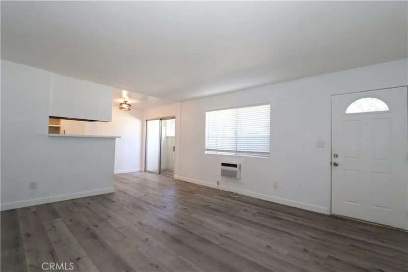 460 Vista Avenue B photo 2