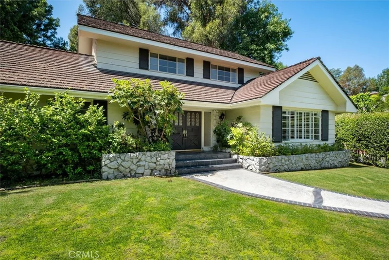 3969 Longridge photo 2