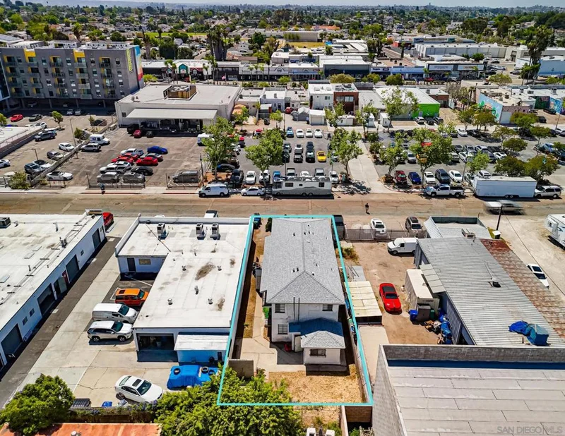 7902 Lester Ave, Lemon Grove, CA 91945