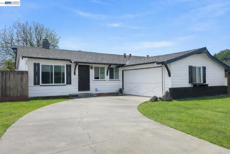 2320 Bermuda Ln