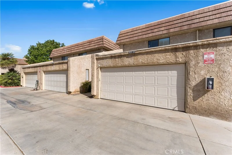 422 W Avenue J5 32 photo 2