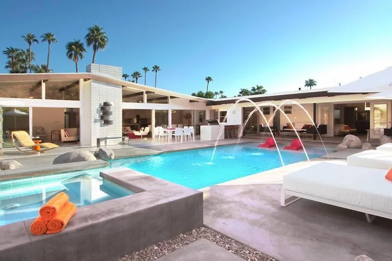 769 W Crescent Drive, Palm Springs, CA 92262