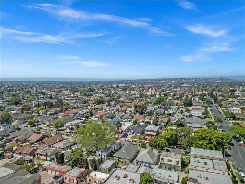 Photo 2 of 4227 Walton Avenue