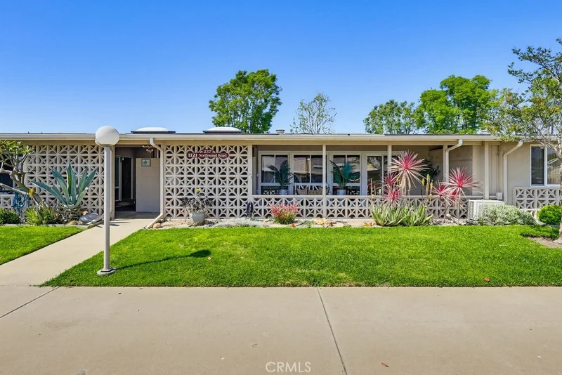 1121 Northwood Road 237D M9, Seal Beach, CA 90740