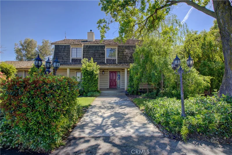 Photo 2 of 15686 Cozzi Avenue