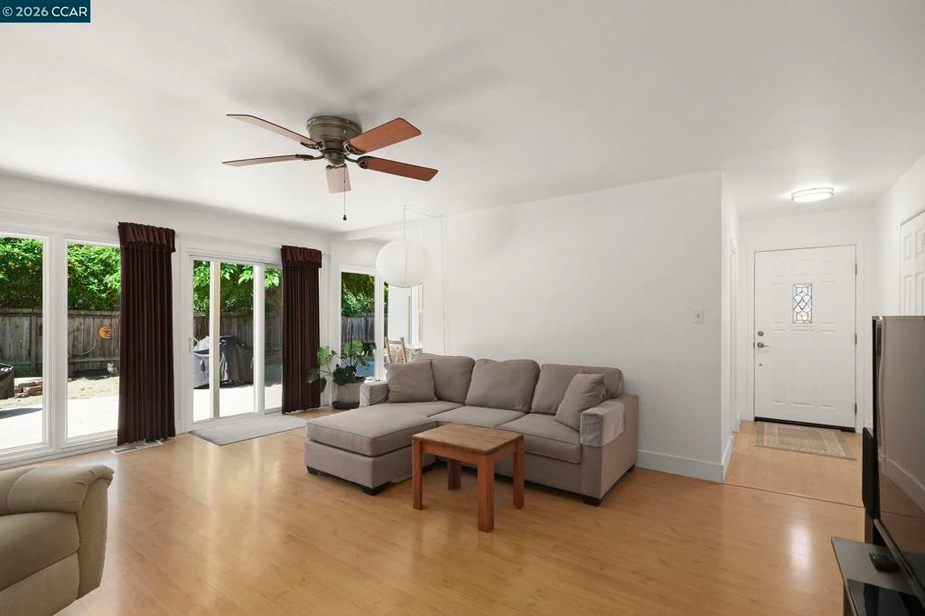 Interior 3