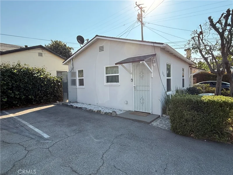 Photo 2 of 1214 S Primrose Avenue