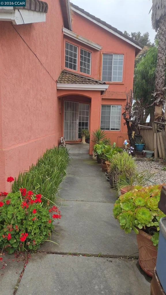 905 Anderson photo 2
