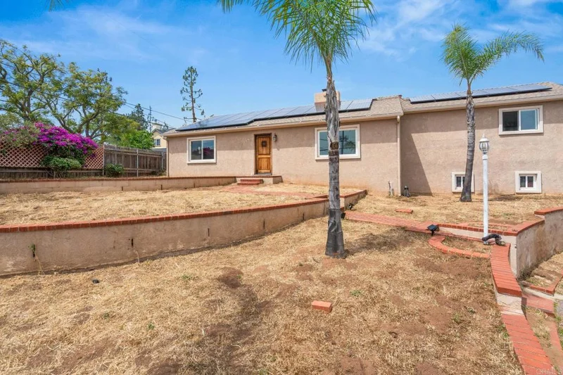 1251 La Cresta Boulevard, El Cajon, CA 92021