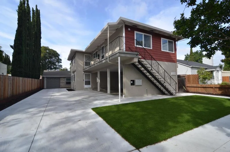 1164 Clinton, Redwood City, CA 94061