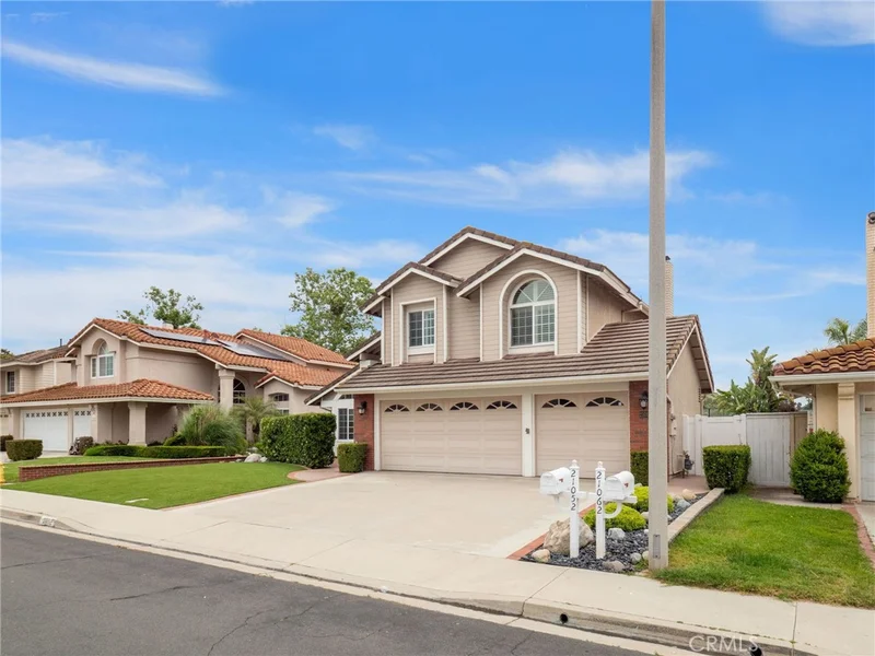 21052 Kensington Lane photo 2