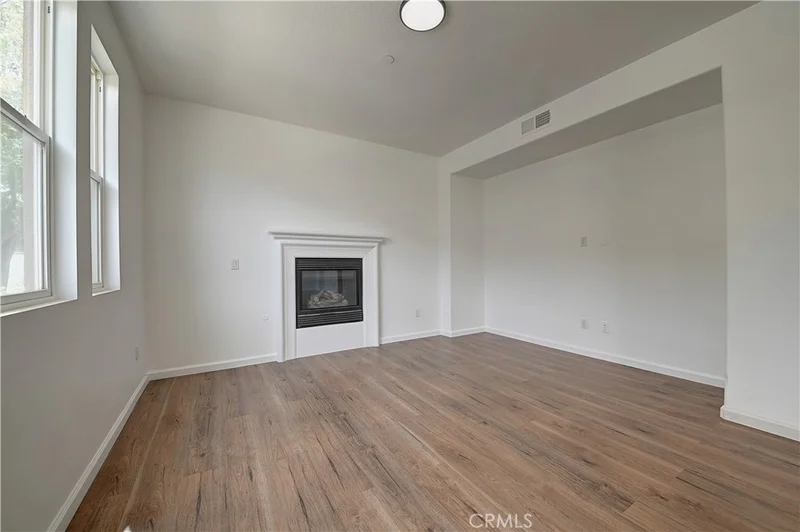 Photo 2 of 26287 Iris Avenue E