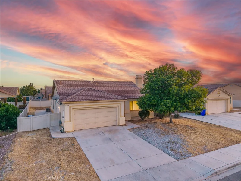 11797 Maywood photo 2