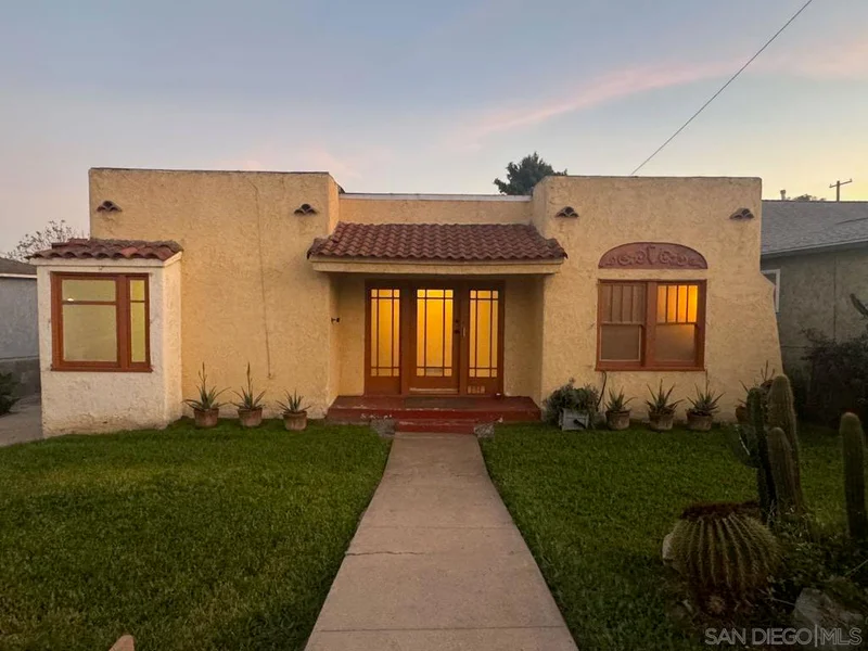3041 Valle Ave, San Diego, CA 92113