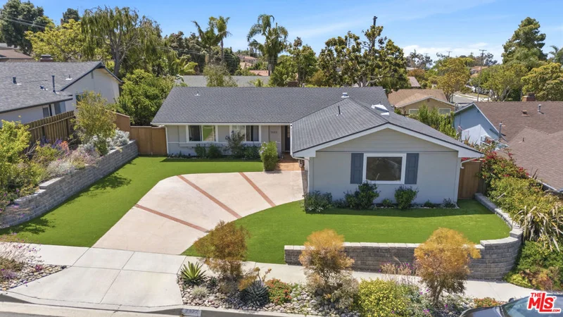 Photo 2 of 7022 Lofty Grove Drive