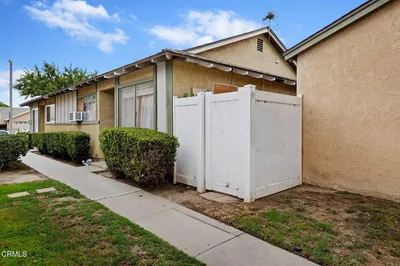 2334 Alexander Street photo 2