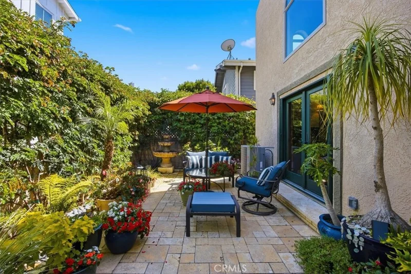 2302 Harriman Lane, Redondo Beach, CA 90278