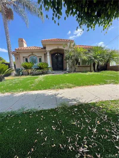 7915 Harper photo 2