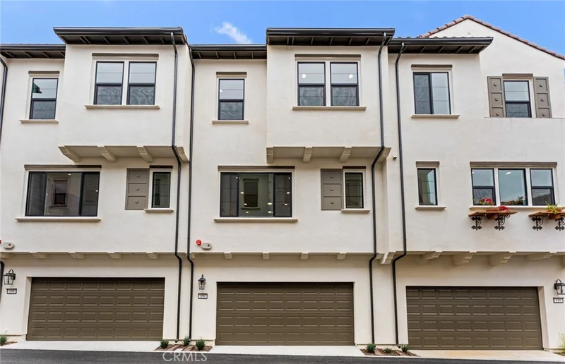 102 Sorrel Court photo 2