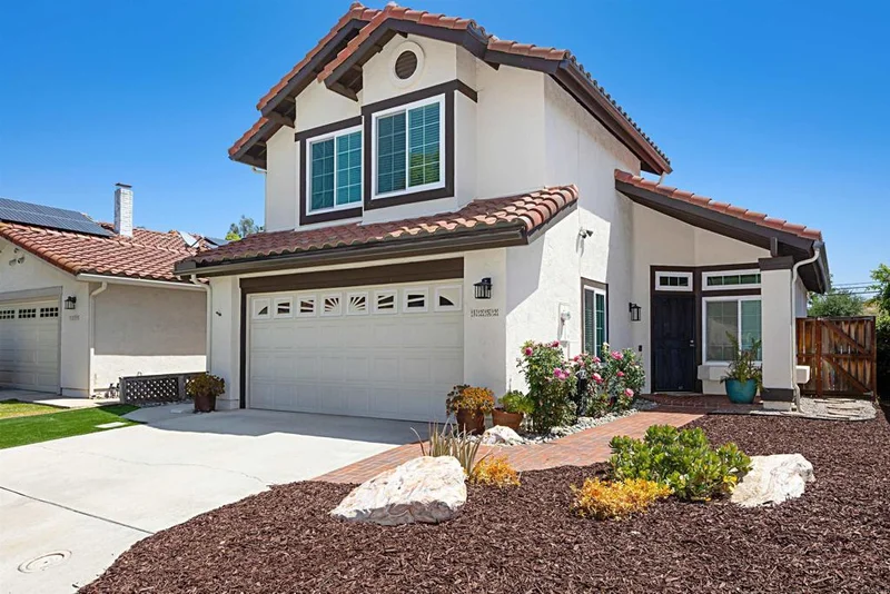 1252 Dos Hermanos, Escondido, CA 92027