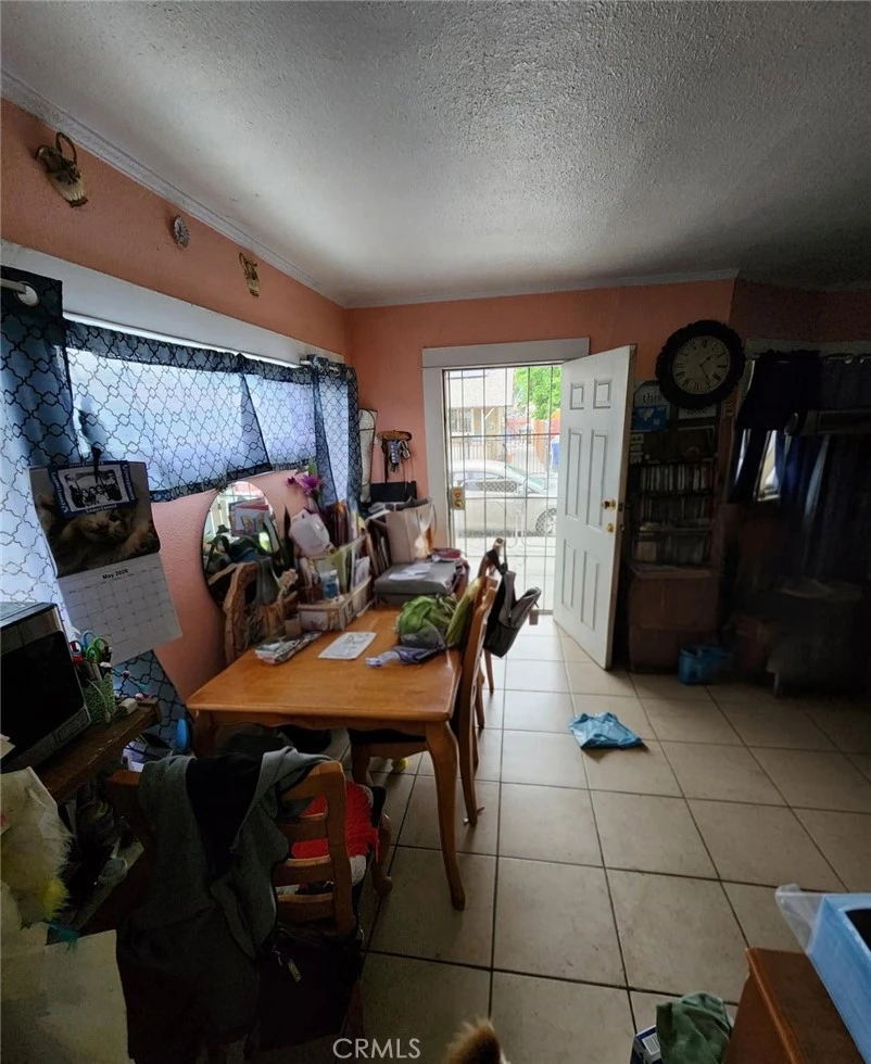 Interior 4