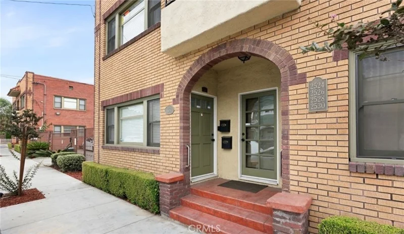 2530 10th, Long Beach, CA 90804