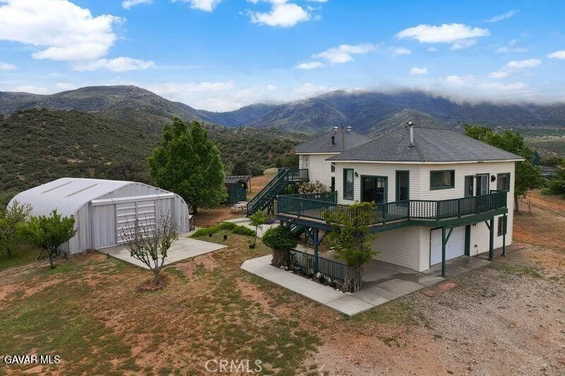 17041 Summers Drive photo 2
