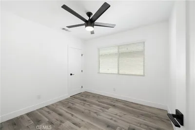 6025 Bellflower photo 2
