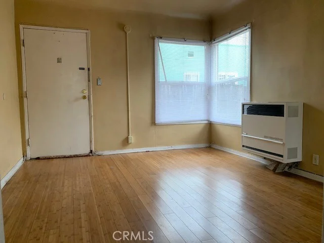 3968 Arlington Avenue 1/4 photo 2