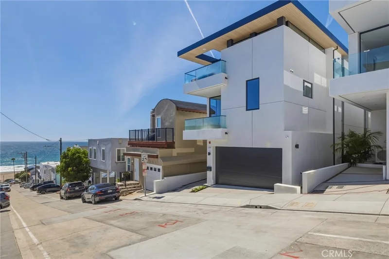 229 41st, Manhattan Beach, CA 90266
