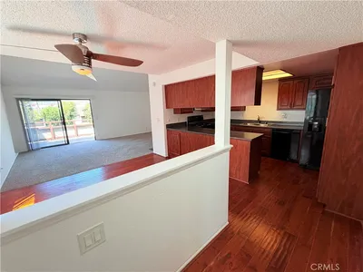 946 W 220th 218 photo 2